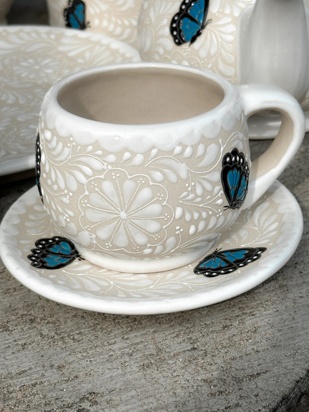 Juego de Taza con Plato Mariposa Azul - PREVENTA (6 a 12 SEMANASA)